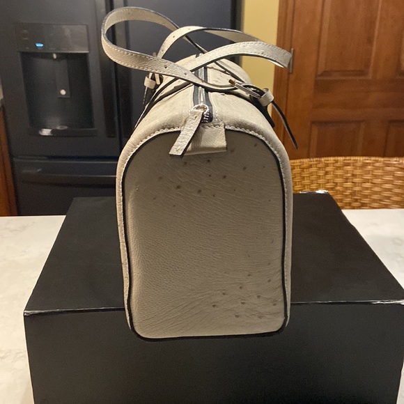 Leather convertible handbag - Picture 2 of 6